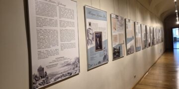 Martyno Liudviko Rėzos 250-mečiui skirtos parodos ekspozicija su stendais