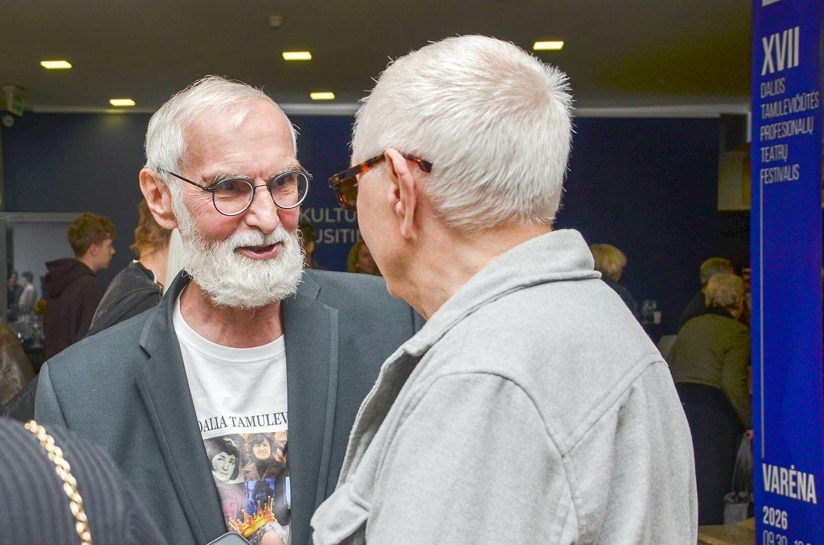 Dalios Tamulevičiūtės profesionalių teatrų šventės dalyviai Varėnoje