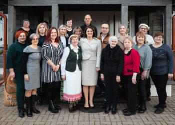 Pirmoji ponia D. Nausėdienė susitikime Joniškio r. Gasčiūnuose | E. Kinaičio nuotr.