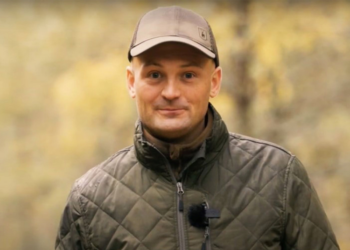 Miškininkas-buriuotojas Kęstutis Dikšas – kurėnų papročio puoselėtojas | am.lrv.lt nuotr.