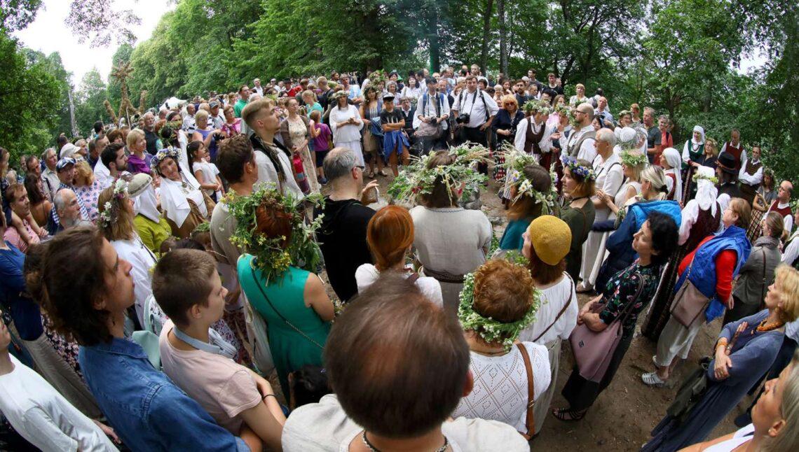 Rasos šventė Vilniaus Verkių parke – proga pasinerti į šviesos galių sūkurį