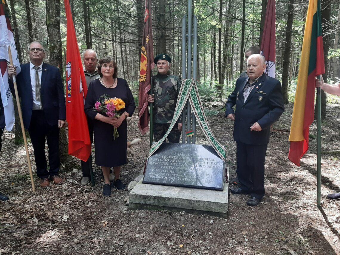 Šilalės rajone atidengta partizanų žeminė | V. Vitkutės nuotr.