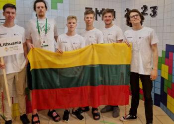 Lietuvos mokiniai grįžta su medaliais iš tarptautinės matematikos olimpiados | smsm.lrv.lt nuotr.