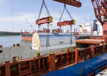 Į Lietuvą atplukdyti sinchroniniai kompensatoriai | enmin.lrv. nuotr.