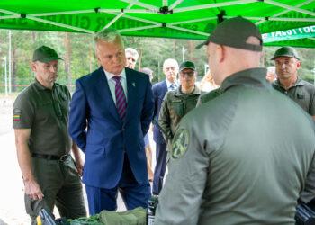 Prezidentas lankosi Varėnos pasienio rinktinės A. Barausko užkardoje | prezidentas.lt nuotr.