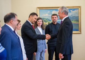 Prezidentas susitinka su Ukrainos Aukščiausiosios Rados draugystės su Lietuva grupė | R. Dačkaus nuotr.