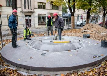 Obelisko montavimo darbai | kaunas.lt nuotr.