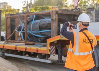 Nukeltas P. Cvirkos paminklas | S. Žiūros nuotr.