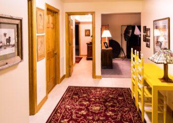 Koridorius | pixabay.com, JamesDeMers nuotr.