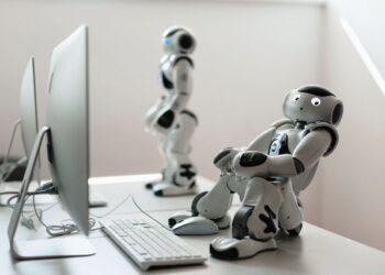 Vilniaus universiteto Matematikos ir informatikos fakulteto robotai Liepa ir Ąžuolas | Vilniaus universiteto nuotr.