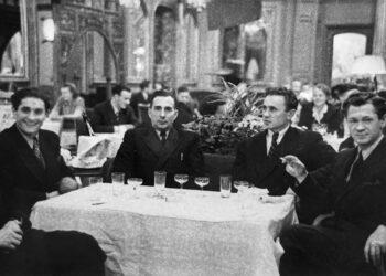 K. Pyplys-Mažytis antras iš dešinės 1948 metais Stocholme kartu su kitais rezistentais | Rengėjų nuotr.