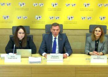 100 000 piliečių pareikalavo stabdyti „Gyvenimo įgūdžių programą“ | Alkas.lt ekrano nuotr.