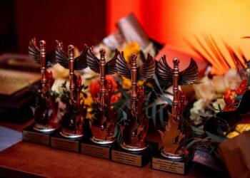 Iškilmingame renginyje išdalyti „Auksinių feniksų“ apdovanojimai | Rengėjų nuotr.