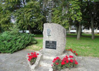 Atminimo akmuo Ukmergėje, Juozui Krikštaponiui || wikipedija.org nuotr.