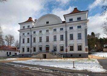 Atgimstančiuose Sapiegų rūmuose – šiuolaikinio meno ir istorijos dermė | G. Grigėnaitės nuotr.