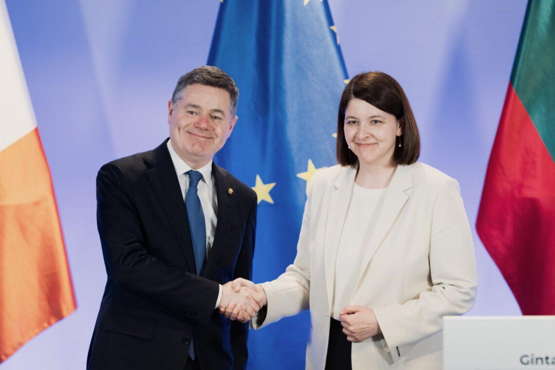 Paskalis Donohju ir Gintarė Skaistė | finmin.lrv.lt nuotr.