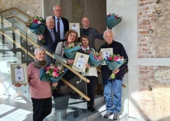 KPD direktorius Vidmantas Bezaras su apdovanotaisiais, Lietuvos paveldui nusipelniusiais žmonėmis | J. Mičiulienės nuotr.