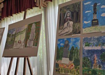 Moksleivių darbų paroda | Varėnos rajono savivaldybės nuotr.