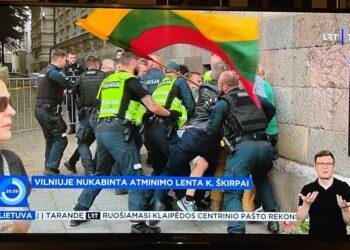 Simboliška atminimo ženklas sunaikintas ne bet kada - Birželio 23-ąją... | FB nuotr.