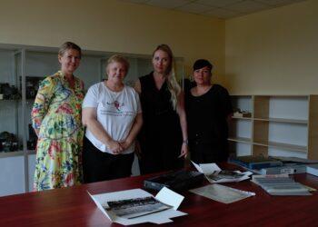 Australijos lietuvių bendruomenė Archyvui perdavė daugiau nei 10000 fotografijų | lcva.archyvai.lrv.lt nuotr.