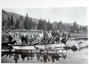 Tremtiniai lietuviai Manos upėje. Apie 1953 m. | E. Šulskienės albumo, knygos „Tremtis prie Manos upės“ nuotr.
