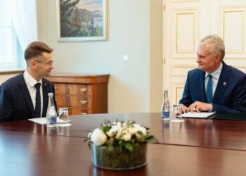 Prezidentas susitinka su Aurimu Pečkausku E. Kinaičio nuotr.