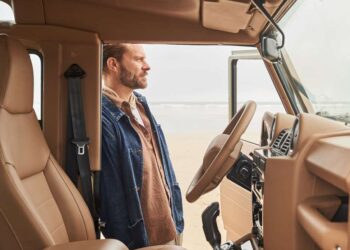 Klasikinis Defender V8 | rengėjų nuotr.